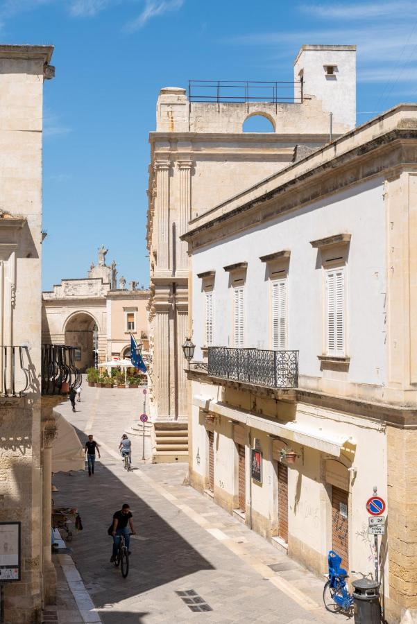 Palazzo Charlie Bed & Breakfast Lecce Exterior photo